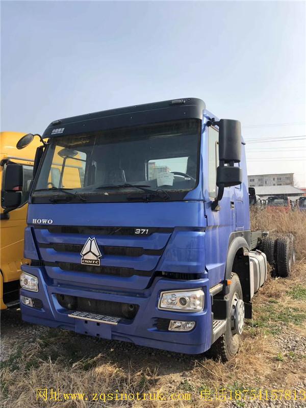 371马力豪沃6x4载货车